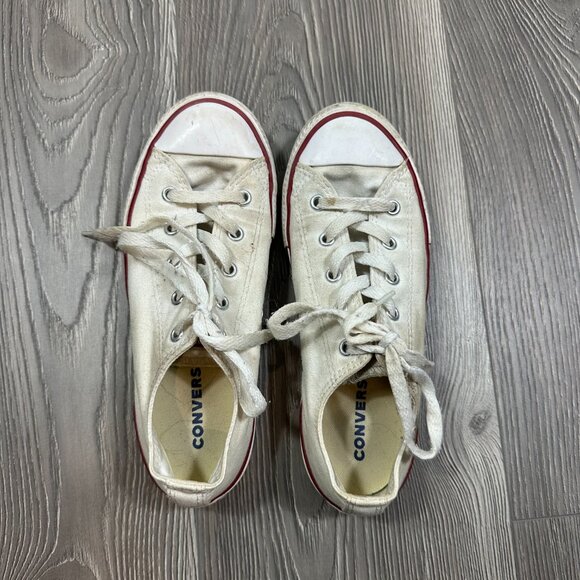 Converse Youth White Low Top Sneakers Size 3 - Picture 2 of 5